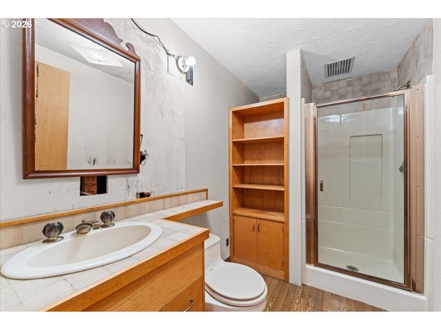 6831 Se BROWNLEE Rd, Milwaukie, OR 97267