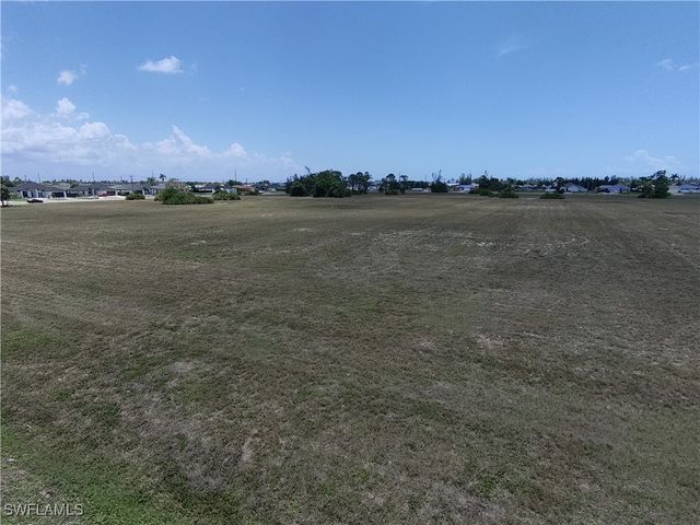 1622 NW 1st TER, Cape Coral, FL 33993
