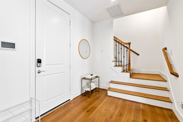 10943 Grove Tree Lane, Houston, TX 77043