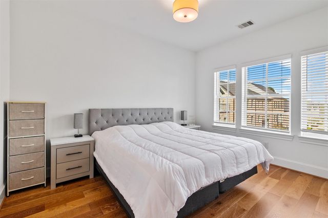 10943 Grove Tree Lane, Houston, TX 77043