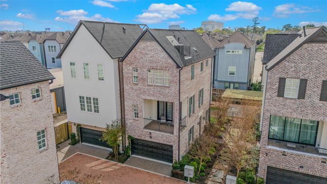 10943 Grove Tree Lane, Houston, TX 77043