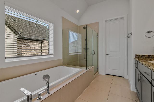 10943 Grove Tree Lane, Houston, TX 77043