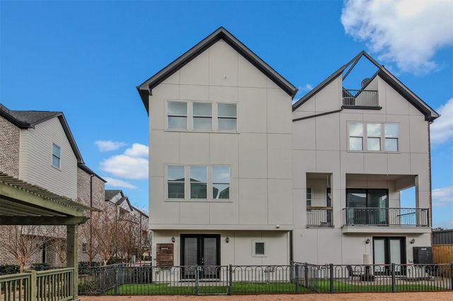 10943 Grove Tree Lane, Houston, TX 77043