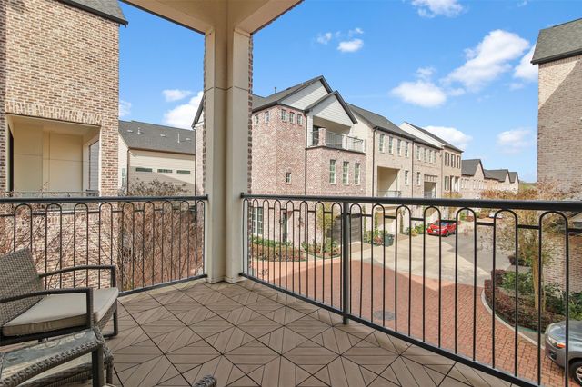 10943 Grove Tree Lane, Houston, TX 77043