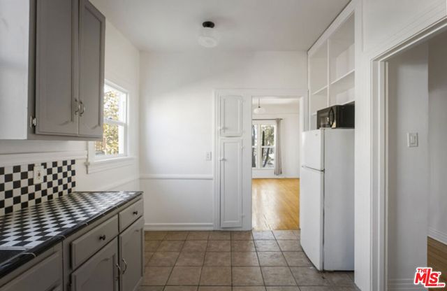 1143 N Commonwealth Avenue, Los Angeles, CA 90029