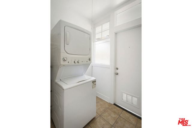 1143 N Commonwealth Avenue, Los Angeles, CA 90029
