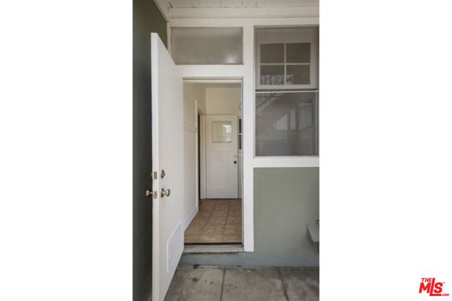 1143 N Commonwealth Avenue, Los Angeles, CA 90029