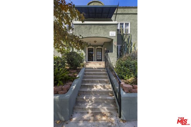 1143 N Commonwealth Avenue, Los Angeles, CA 90029