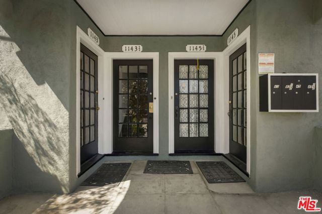 1143 N Commonwealth Avenue, Los Angeles, CA 90029