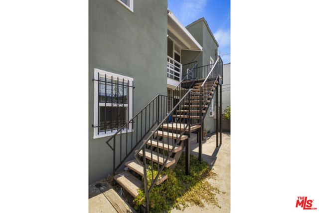 1143 N Commonwealth Avenue, Los Angeles, CA 90029