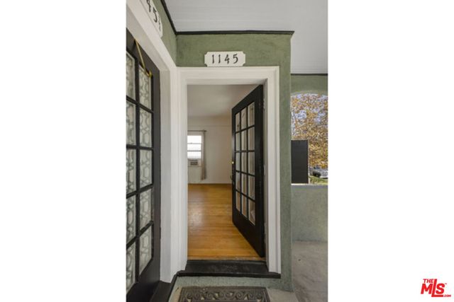 1143 N Commonwealth Avenue, Los Angeles, CA 90029