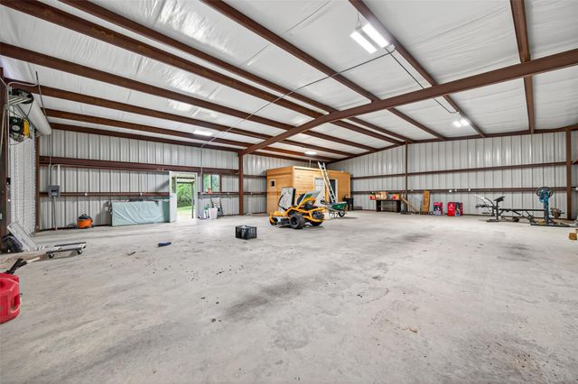 13399 Hill Creek Road, Montgomery, TX 77356