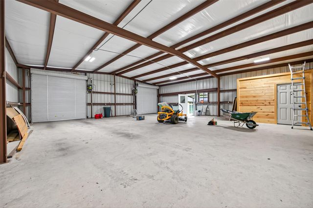 13399 Hill Creek Road, Montgomery, TX 77356