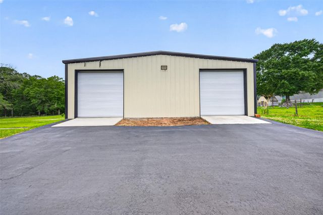 13399 Hill Creek Road, Montgomery, TX 77356