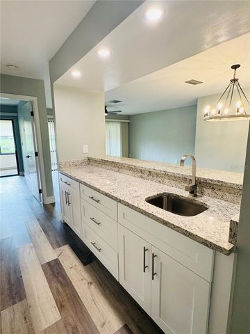 20 LAKE COURT, Oldsmar, FL 34677