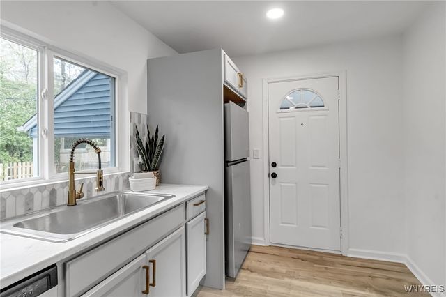 414 Longmeadow Road, Amherst, NY 14226