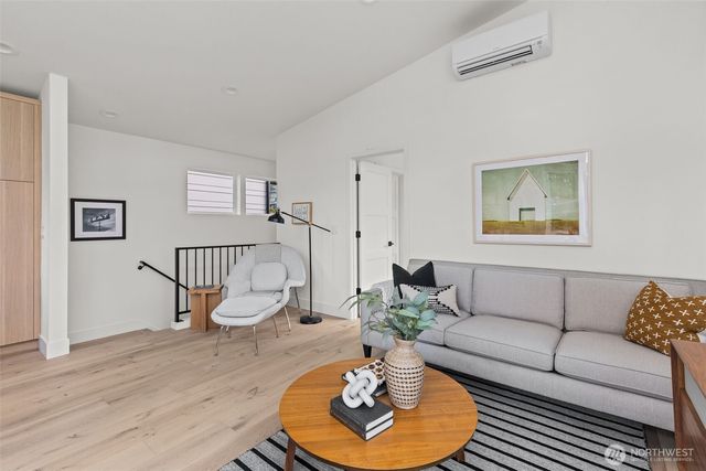 8407 42nd Avenue SW, Seattle, WA 98136