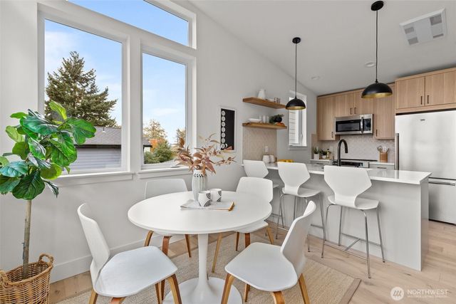 8407 42nd Avenue SW, Seattle, WA 98136