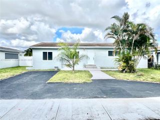 6417 Fletcher St, Hollywood, FL 33023