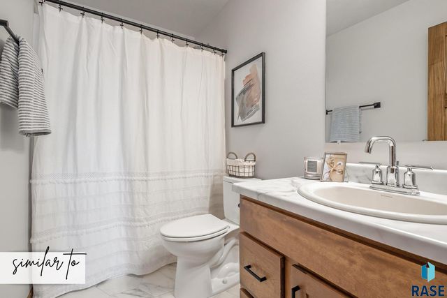 2700 S Broek Dr Drive, Sioux Falls, SD 57106