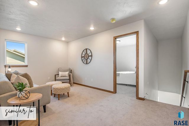 2700 S Broek Dr Drive, Sioux Falls, SD 57106