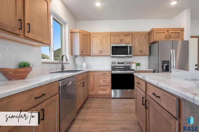 2700 S Broek Dr Drive, Sioux Falls, SD 57106