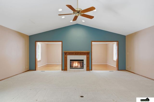 6707 Flint Ridge Road, Lincoln, NE 68506