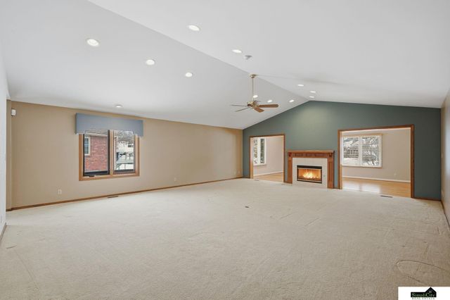 6707 Flint Ridge Road, Lincoln, NE 68506