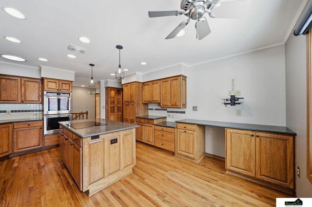 6707 Flint Ridge Road, Lincoln, NE 68506