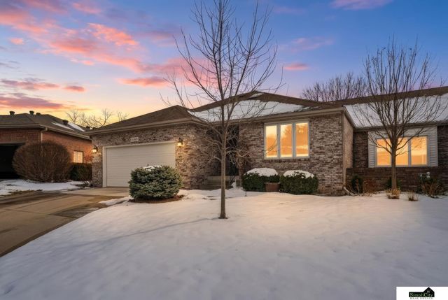 6707 Flint Ridge Road, Lincoln, NE 68506