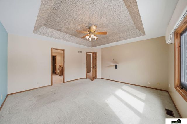 6707 Flint Ridge Road, Lincoln, NE 68506