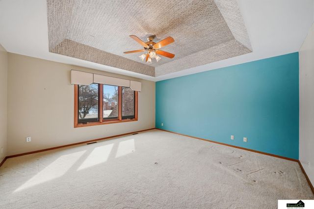 6707 Flint Ridge Road, Lincoln, NE 68506