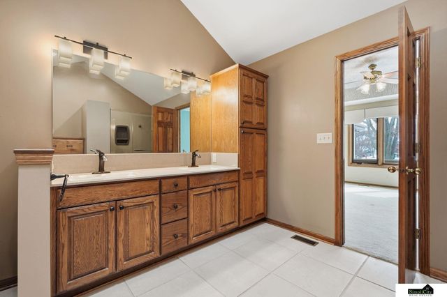 6707 Flint Ridge Road, Lincoln, NE 68506