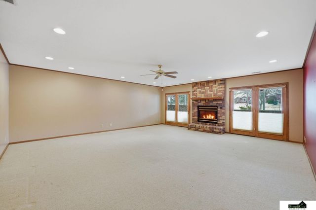 6707 Flint Ridge Road, Lincoln, NE 68506