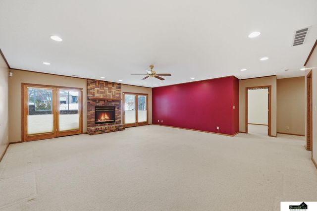 6707 Flint Ridge Road, Lincoln, NE 68506