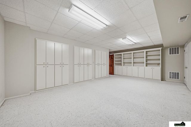 6707 Flint Ridge Road, Lincoln, NE 68506