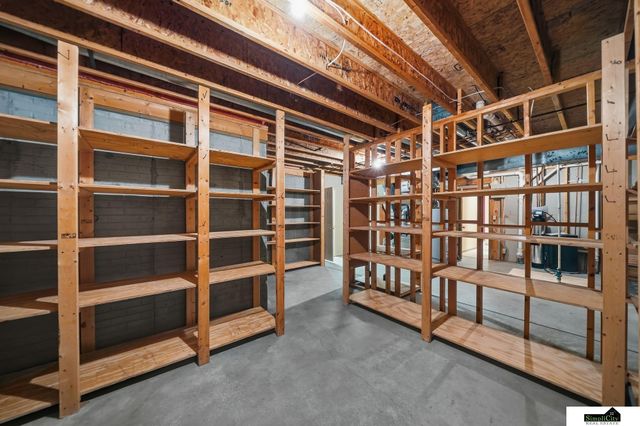 6707 Flint Ridge Road, Lincoln, NE 68506