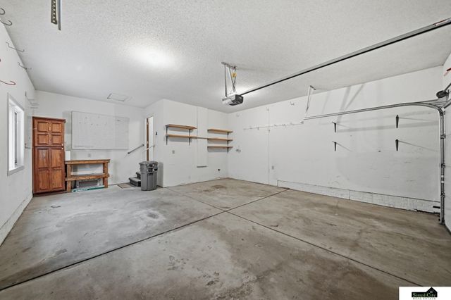 6707 Flint Ridge Road, Lincoln, NE 68506