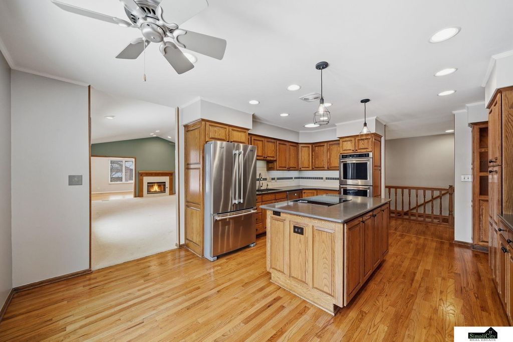 6707 Flint Ridge Road, Lincoln, NE 68506