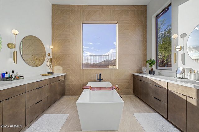 2554 W SHINNECOCK Way, Phoenix, AZ 85086