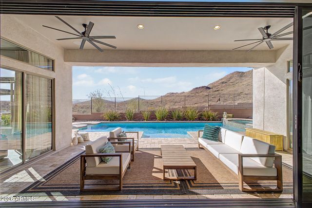 2554 W SHINNECOCK Way, Phoenix, AZ 85086