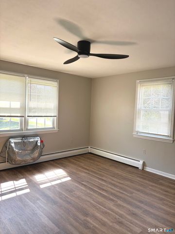 1250 Farmington Avenue C, Farmington, CT 06032