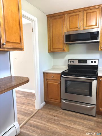 1250 Farmington Avenue C, Farmington, CT 06032
