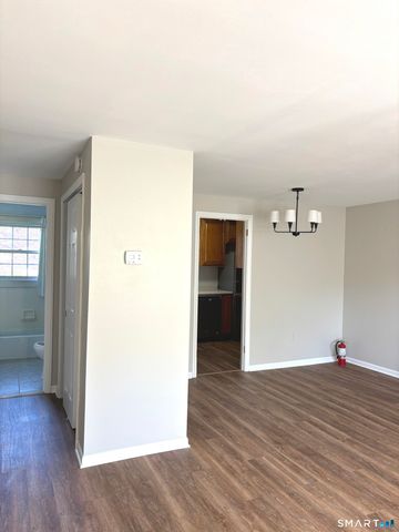 1250 Farmington Avenue C, Farmington, CT 06032