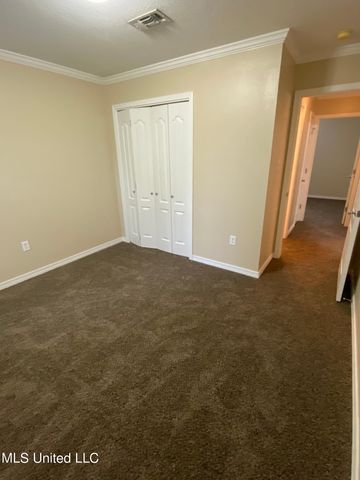 8133 Rue Hollifield, Ocean Springs, MS 39564