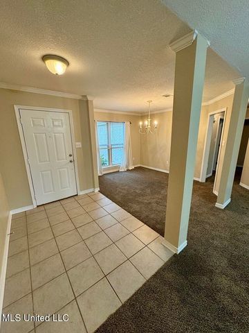 8133 Rue Hollifield, Ocean Springs, MS 39564