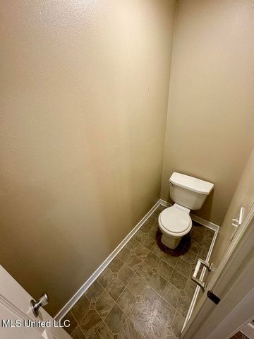 8133 Rue Hollifield, Ocean Springs, MS 39564