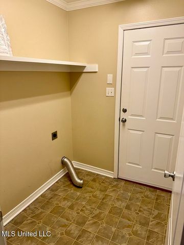 8133 Rue Hollifield, Ocean Springs, MS 39564