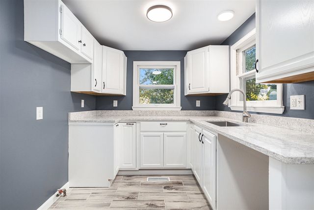 202 W Mosel Avenue, Kalamazoo, MI 49004