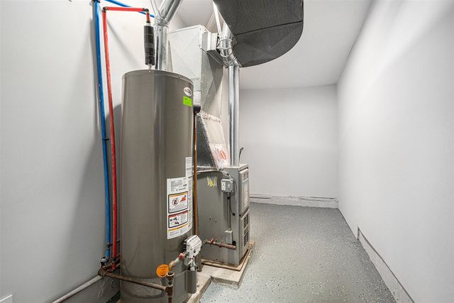 202 W Mosel Avenue, Kalamazoo, MI 49004